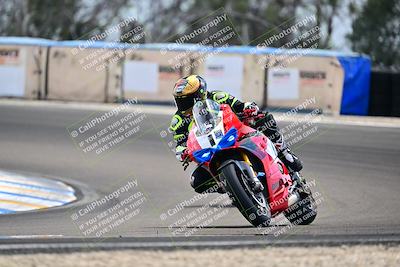 media/Apr-18-2025-TrackDaz (Fri) [[45f5874c44]]/B Group/Session 4 (Turn 6 - Outside)/